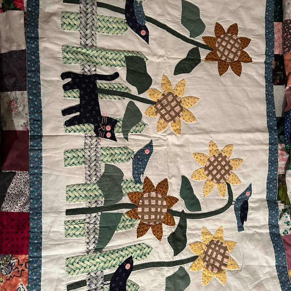 Homemade Floral Patchwork Quilt Wall Hanging with Sunflower Design 40”x30”